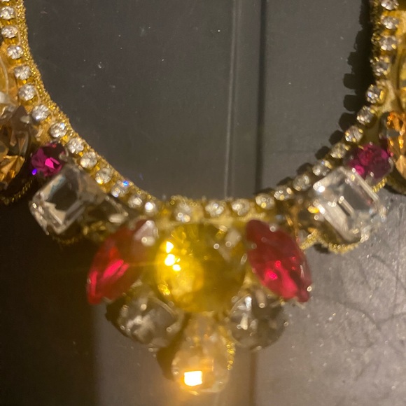 Costume Jewelry - Picture 2 of 8